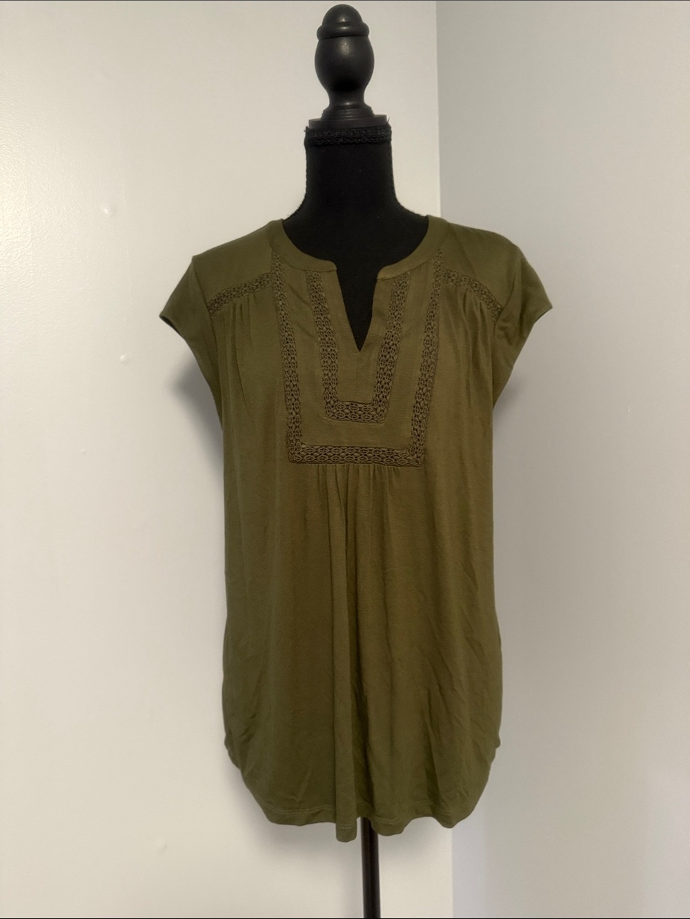 Daniel Rainn Olive Split V-Neck Embroidered Cap Sleeve Top